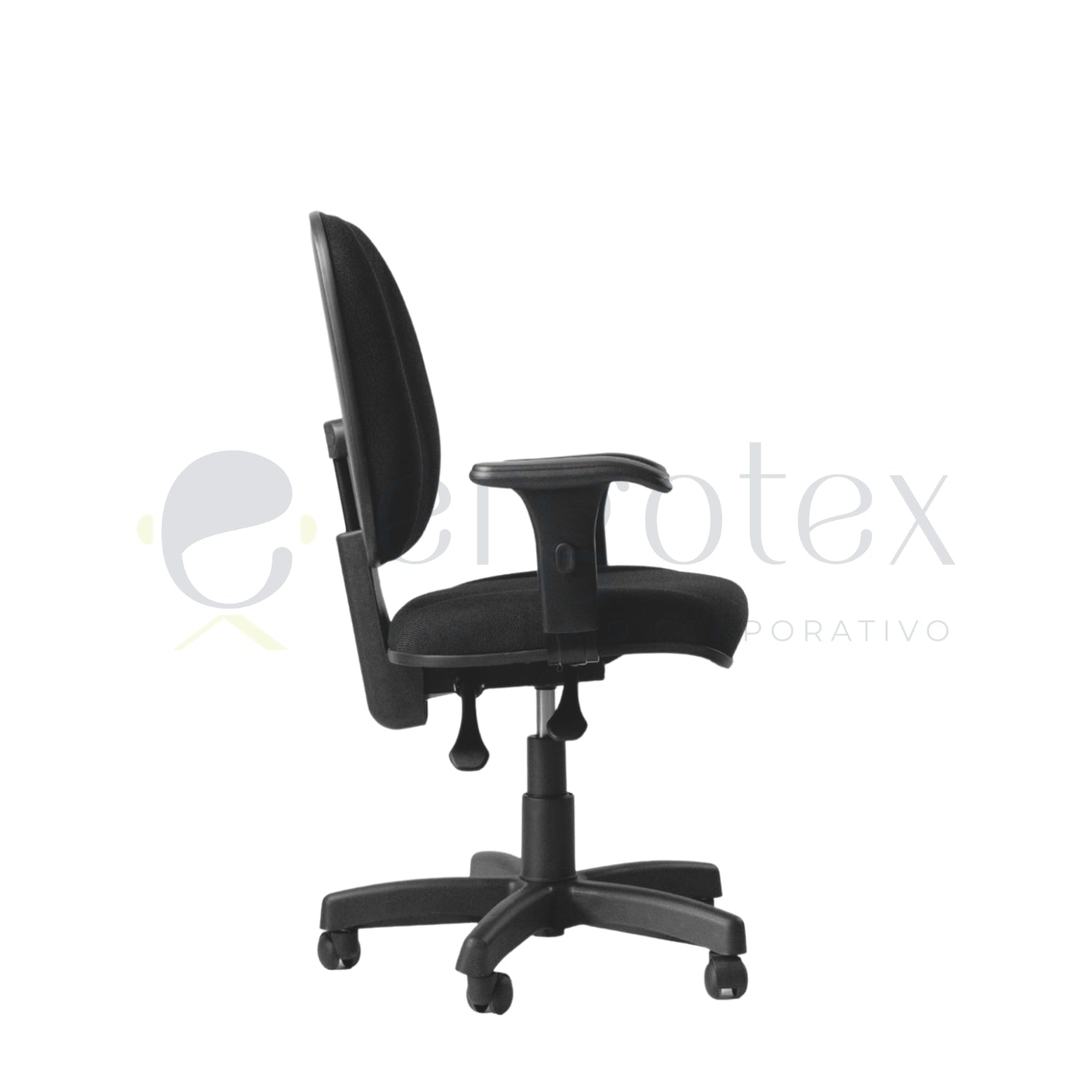 Cadeira Giratoria Diretor Gomada com Regulagem no Encosto