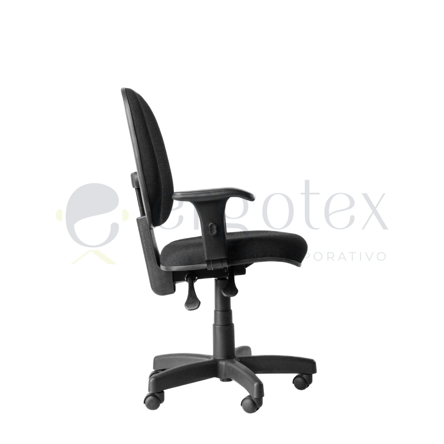 Cadeira Giratória Diretor com Regulagem no Encosto