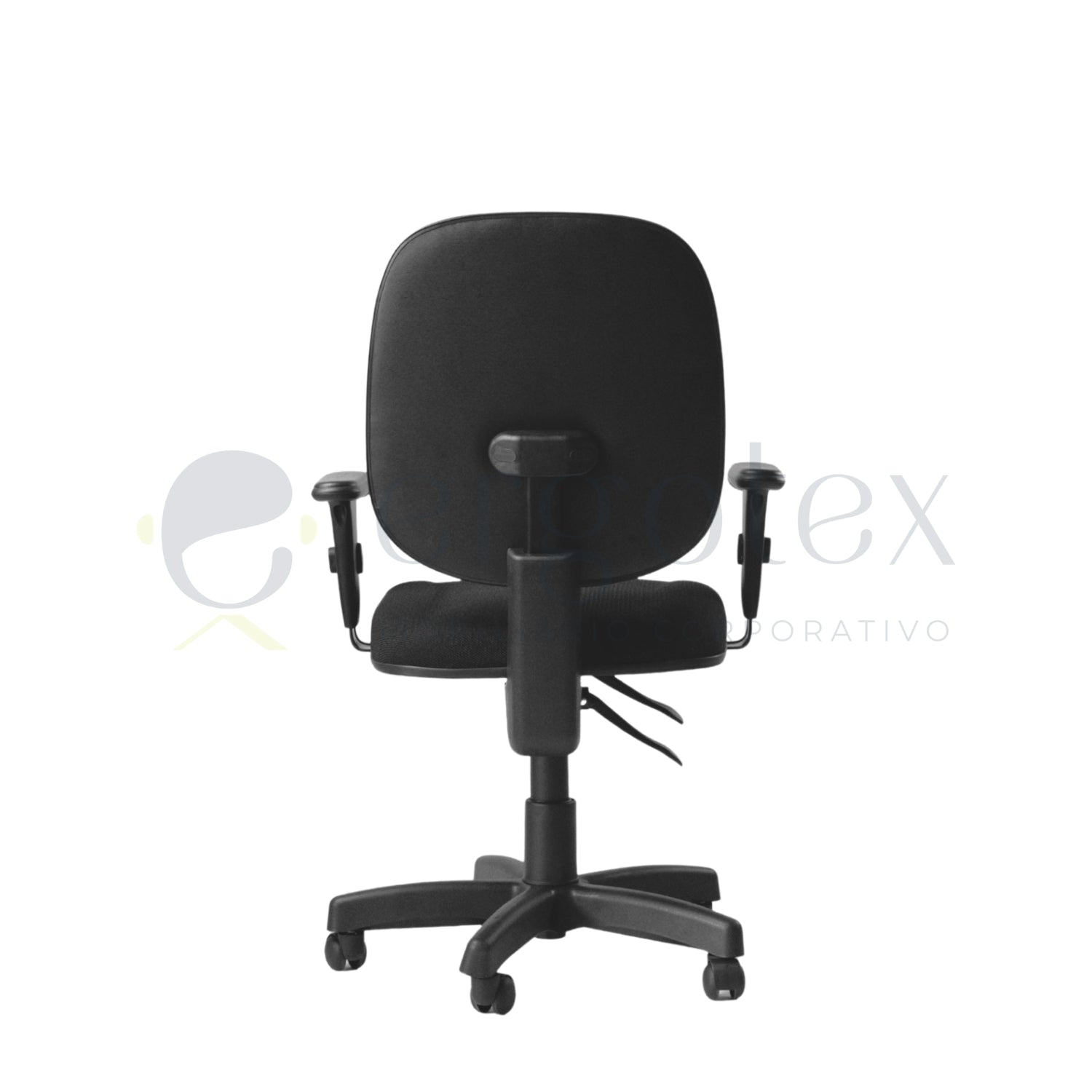 Cadeira Giratoria Diretor Gomada com Regulagem no Encosto