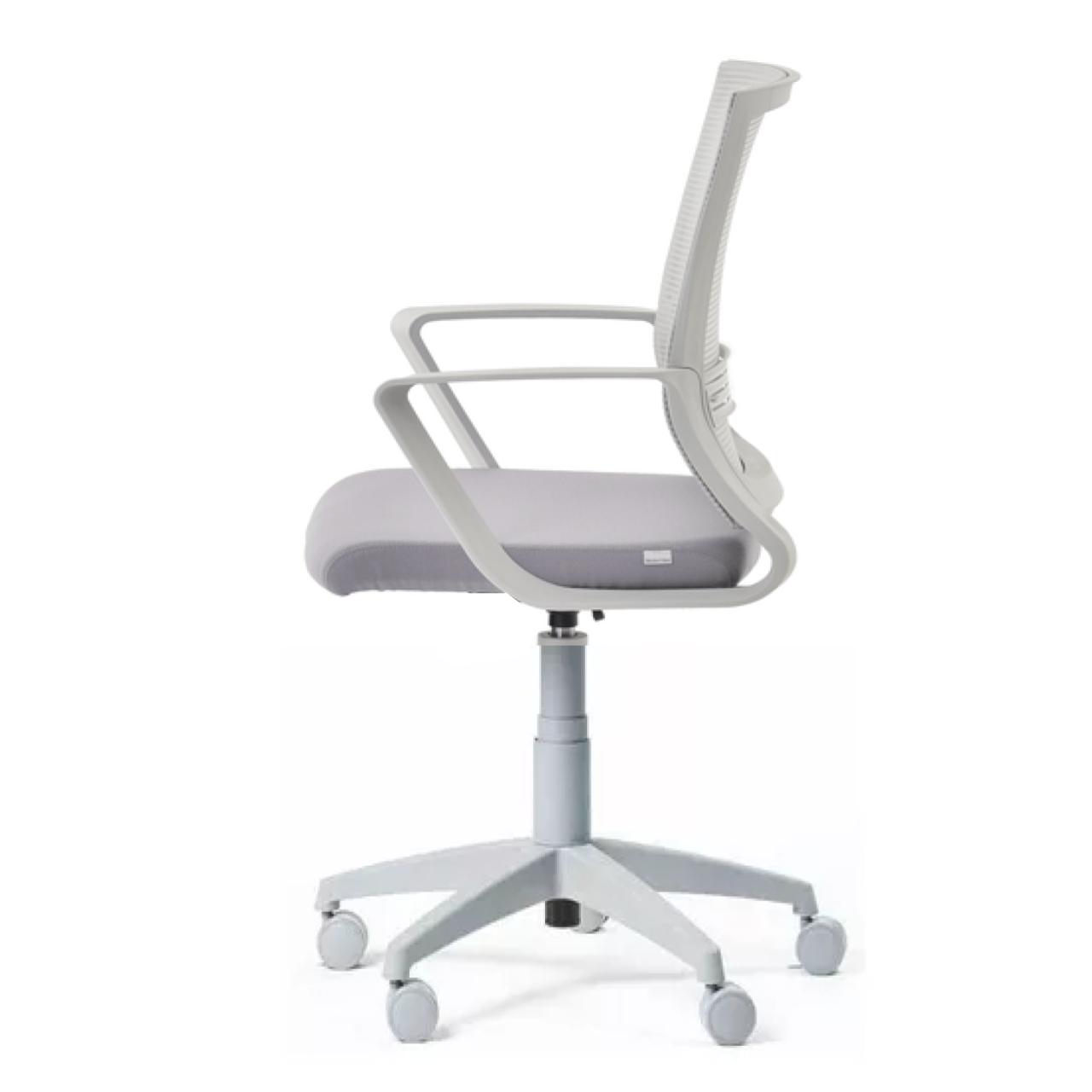 Cadeira Giratória Maya Lux