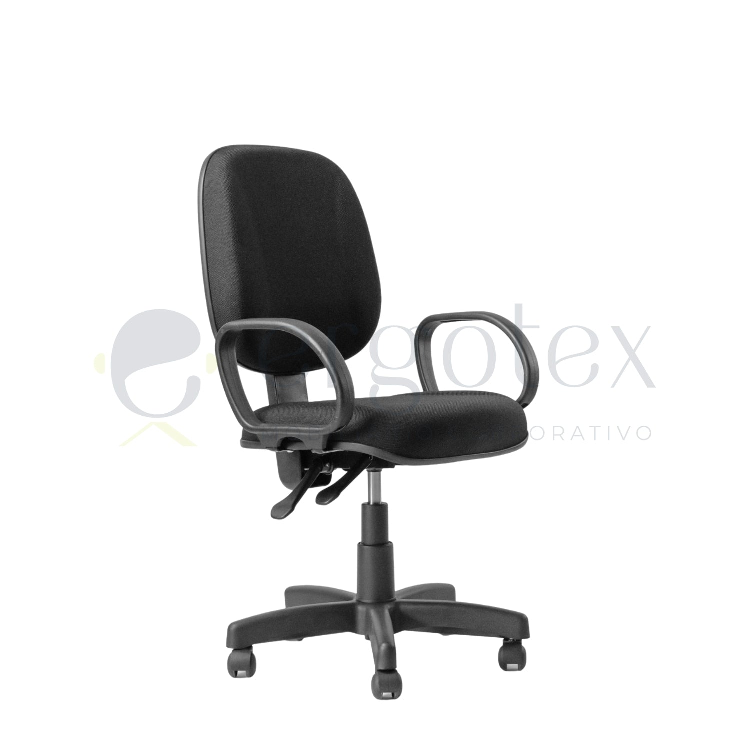 Cadeira Giratoria Diretor Gomada com Regulagem no Encosto